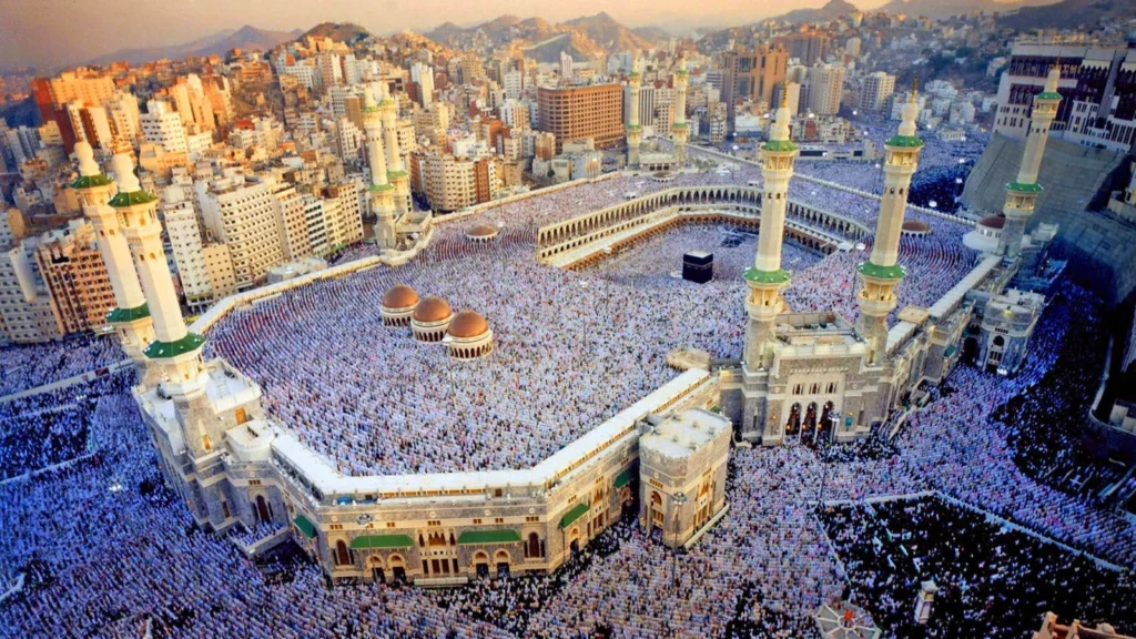 Crowds During Umrah